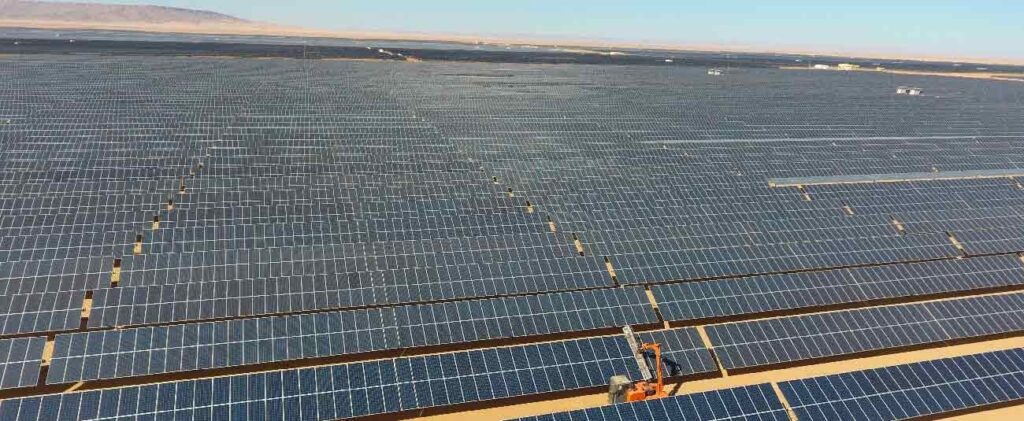 Clean Energy Initiative - AfDB Desert to Power Initiative Solar Panels